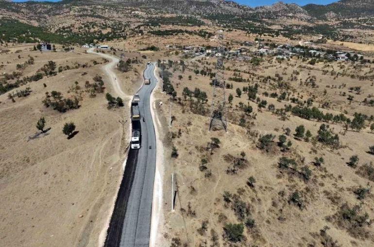 13 ilçenin kırsal mahallelerinde 309 kilometrelik yol yenilenerek hizmete sunuldu