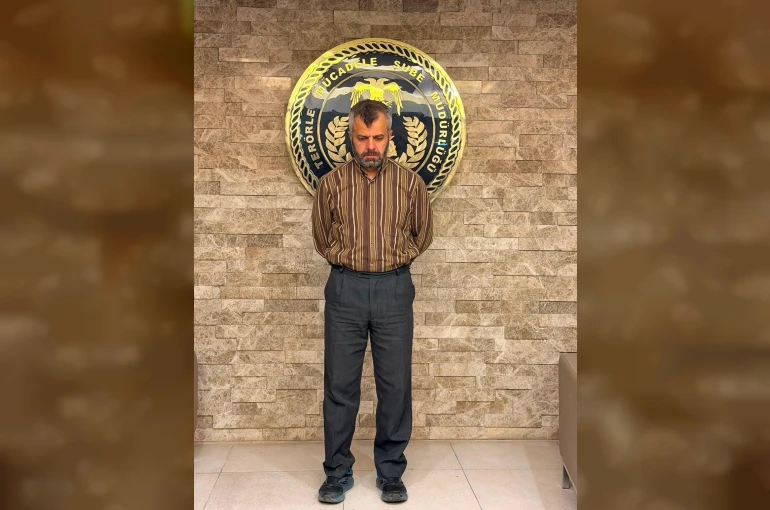 15 Temmuz’da Cumhurbaşkanı Erdoğan’a suikast girişiminde aktif rol alan terörist Yüzbaşı Burkay Karatepe, adliyeye sevk edildi