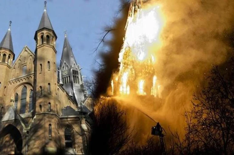 154 yıllık tarihi kilise yandı