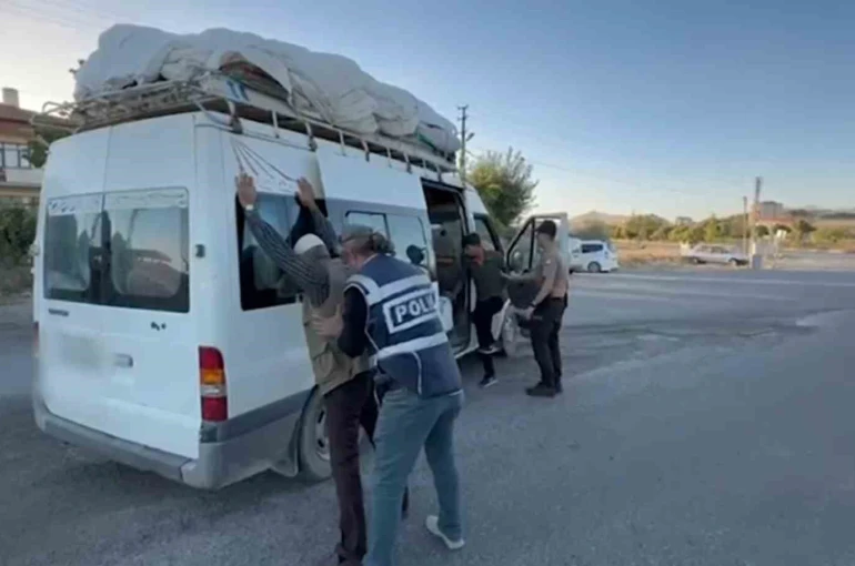 2 cinayetten aranan firari şüpheli 22 yıl sonra yakalandı 