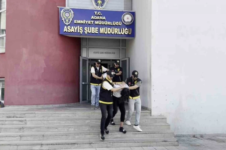 2 kişiyi vurup kuyumcu soymuşlardı: Altınları satıp paraları sayarken kendilerini çekmişler