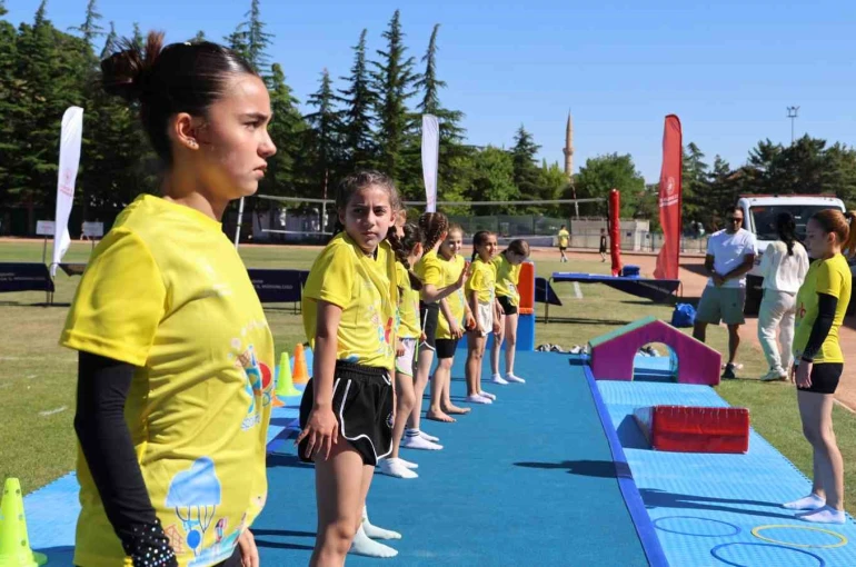 2 kişiyle başlayan jimnastik serüveni 250 sporcuya ulaştı 