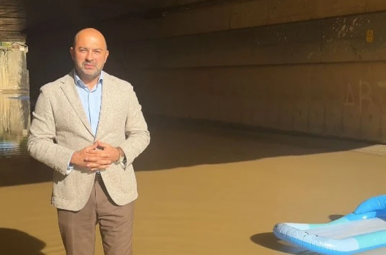 20 ay sonra aynı noktada su baskını yaşandı: Bu kez AK Parti’den CHP’li Belediye Başkanı Köse’ye ‘alt geçit’ eleştirisi geldi 