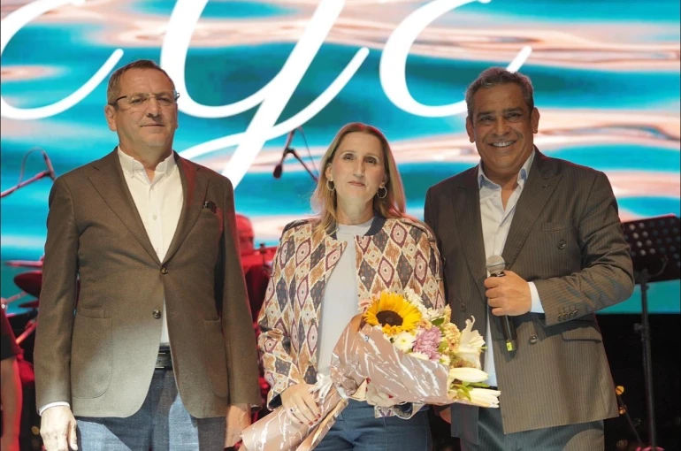 20. Ayvalık Uluslararası Zeytin Hasat ve Turizm Festivali’nde "Ege" rüzgârı esti 