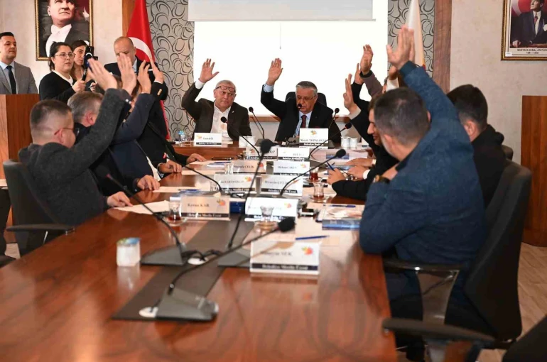 2025 yılında 1 milyondan fazla Rus turistin adresi Kemer oldu 