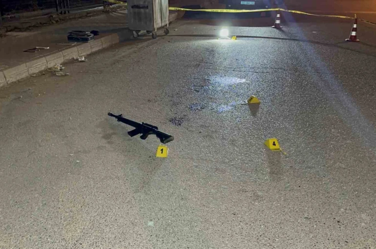 22 yaşındaki genç, sokak ortasında vurulmuş halde bulundu