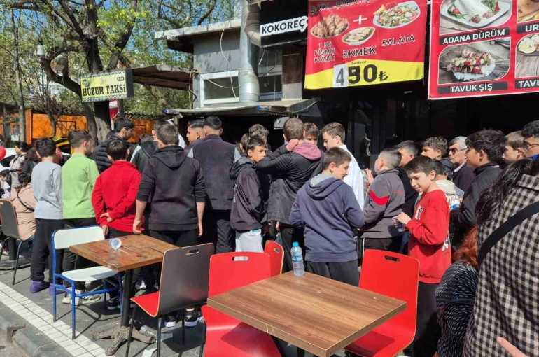 23 Nisan’da bedava kokoreç izdihamı 