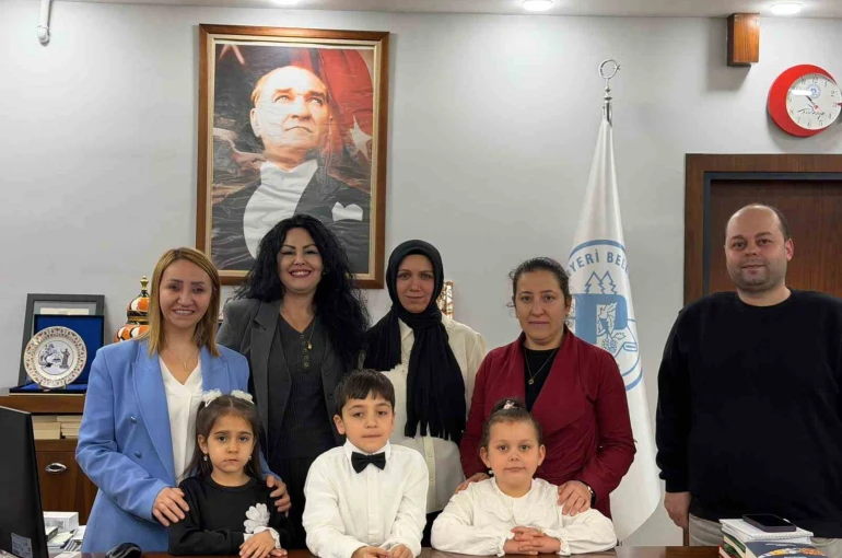 23 Nisan’da makam çocuklara devredildi 