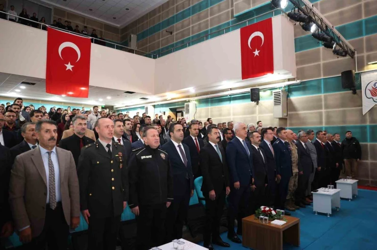 24 Kasım Öğretmenler Günü Muş’ta törenle kutlandı