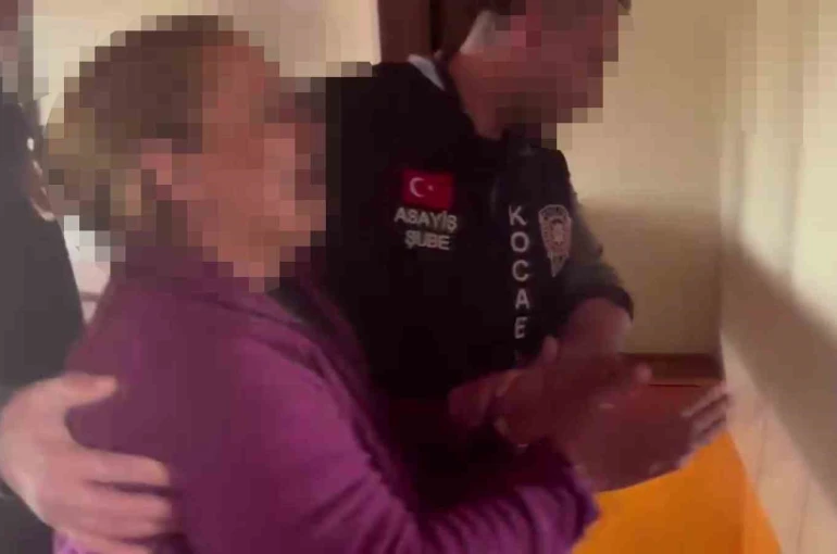 26 yıl hapis cezası bulunan kadın, duvarı delip oluşturduğu gizli bölmede yakalandı 