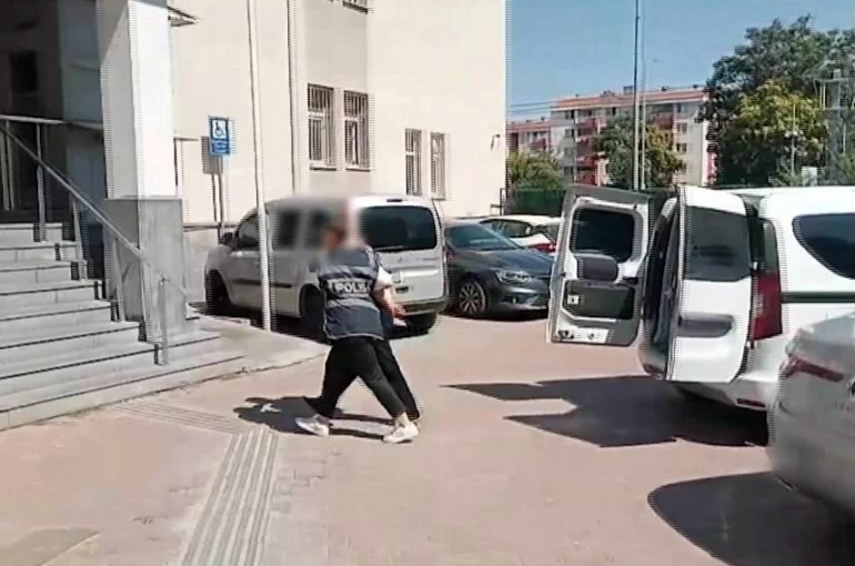 28 yıl kesinleşmiş cezası olan firari polisten kaçamadı