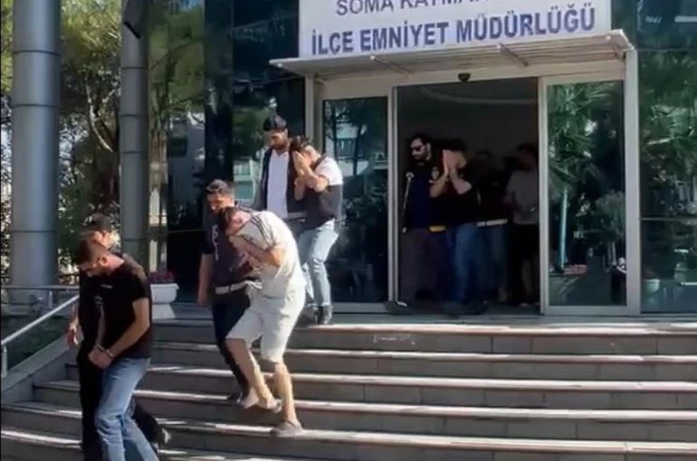 300 milyon liralık para trafiğinin şüphelileri adliyeye sevk edildi