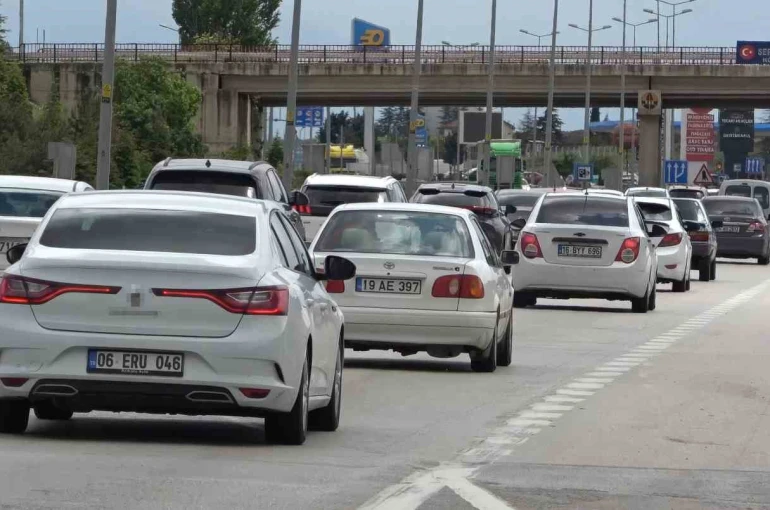 43 ilin geçiş noktasında bayram hareketliliği devam ediyor 