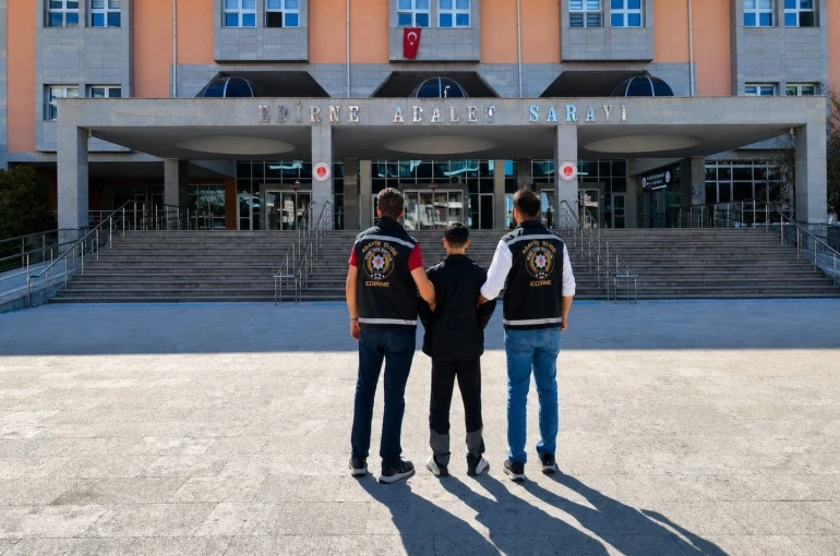 43 yıl 11 ay hapis cezasıyla aranan firari Edirne’de yakalandı