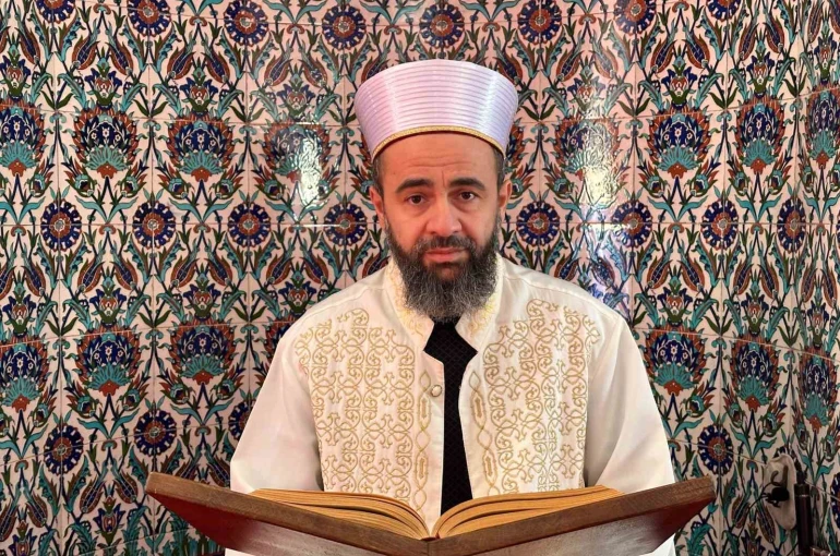 45 yaşındaki din görevlisi 8 ayda hafız oldu 