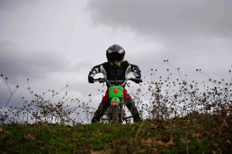 5 yaşındaki Ertuğrul’un motosiklet hikayesi Kur’an-ı Kerim ile başladı 