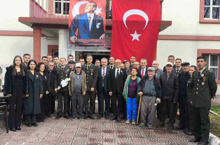 55. Tugay Komutanlığı’ndan Kırklareli Huzurevi’ne anlamlı ziyaret 