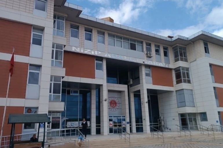 6 yaşındaki çocuğu bıçakla yaralayan hademe tahliye oldu 