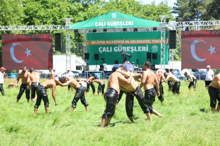 64. Geleneksel Çalı Güreşleri’nde başpehlivan Erkan Taş, güreş ağası Mustafa Cebeci oldu 