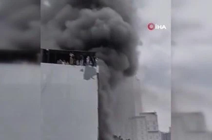 7 katlı ofisteki yangında 20 kişi hayatını kaybetti