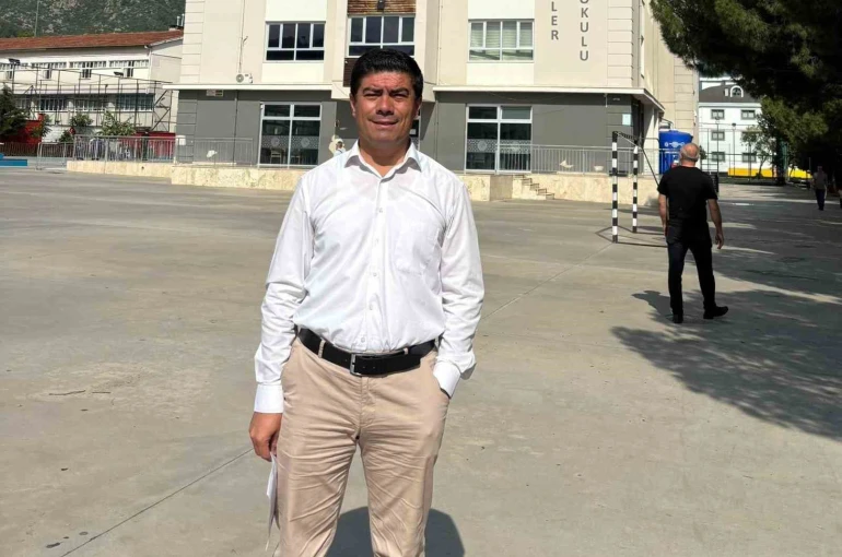 7 üniversite bitiren emekli asker 9.’su için sınava girdi 