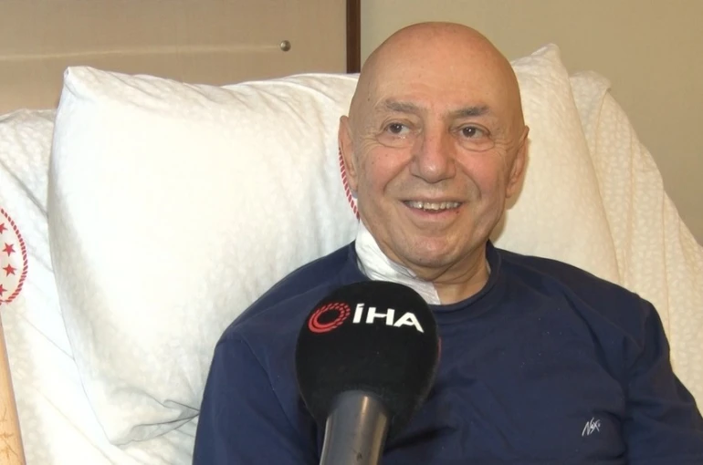 75 yaşında ‘minimal invaziv’ yöntemiyle bypass olan hastaya doktorlardan mesaj: "Bu seni 40 sene götürür" 