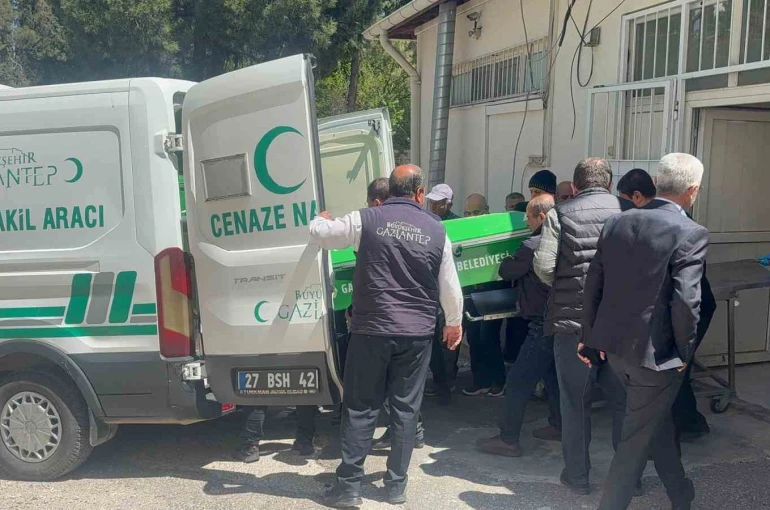 85 yaşındaki adam 87 yaşındaki komşusunu pompalı tüfekle öldürdü 