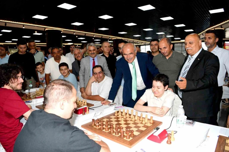 9’uncu Uluslararası Altın Kayısı Satranç Turnuvası başladı 
