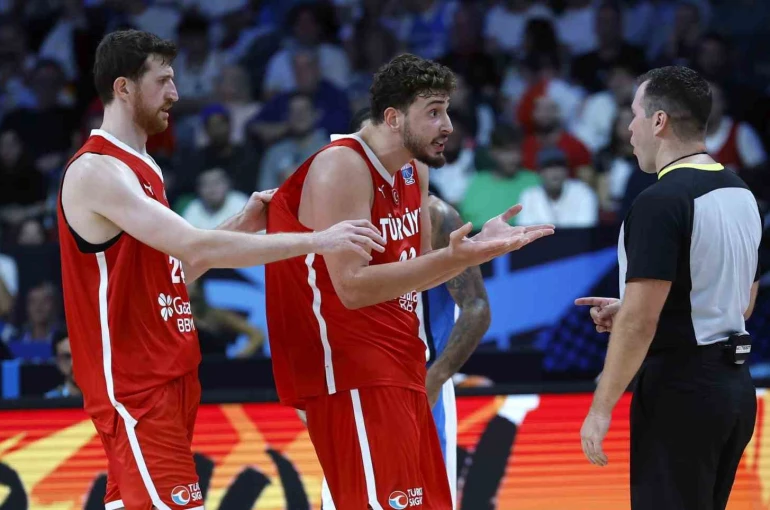 A Milli Erkek Basketbol Takımı finalde 