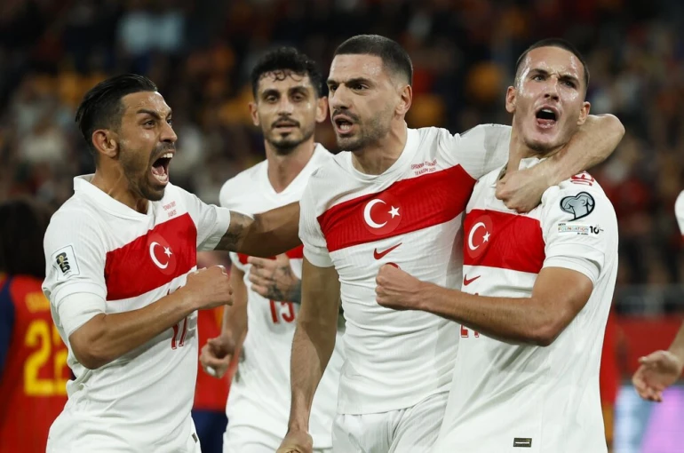 A Milli Futbol Takımı, FIFA sıralamasında basamak yükseldi