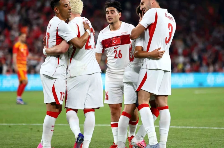 A Milli Futbol Takımı’ndan 4 gollü prova