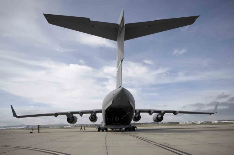 ABD’de bir ilk: Nükleer reaktörü kargo uçağıyla taşıdı 