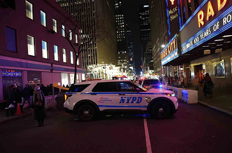 ABD’de yeni yıl yoğun güvenlik önlemleri altında coşkuyla kutlandı 