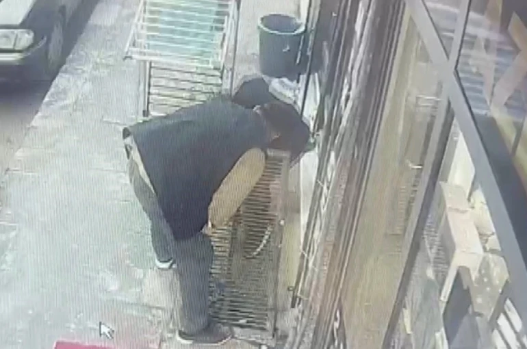 Açılan mazgaldan düşen çocuk yaralandı