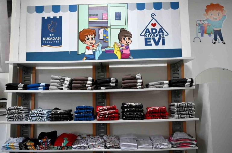 Ada Kıyafet Evi 272 çocuğun yüzünü güldürdü 