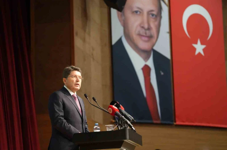 Adalet Bakanı Tunç: "Ateşkes anlaşmasına Türkiye büyük katkı sağladı"