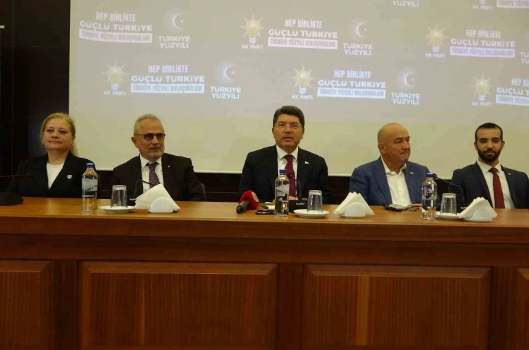 Adalet Bakanı Tunç, Çanakkale’de STK temsilcileriyle buluştu 