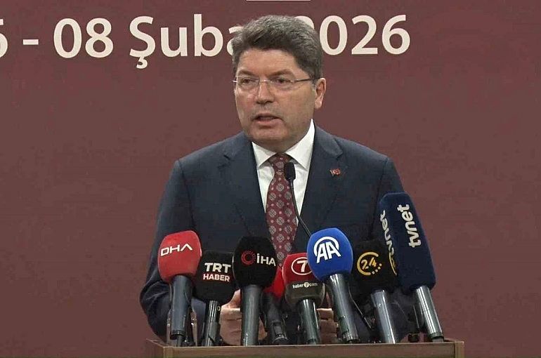 Adalet Bakanı Tunç: "Demokratik anayasa ile Türkiye Yüzyılı’na devam etmek yakışır" 