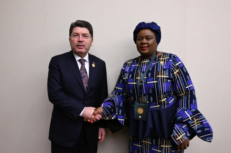 Adalet Bakanı Tunç: "İsrail'in Birleşmiş Milletler Soykırım Sözleşmesi'ni ihlal ettiği gerekçesiyle Uluslararası Adalet Divanı’nda Güney Afrika'nın başlattığı davayı takdirle karşıladık"