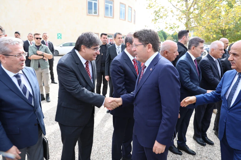 Adalet Bakanı Yılmaz Tunç: "Deprem bölgesinde 2 bin 591 ceza davası açıldı"