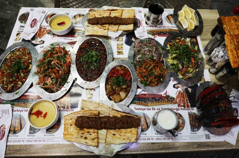 Adana kebabı Ermenistan’da gündem oldu, Adana’dan davet geldi