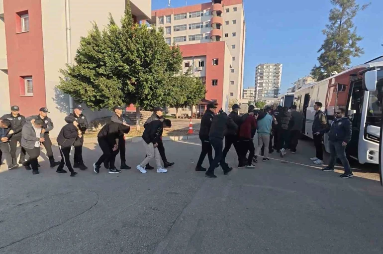 Adana merkezli 22 ilde "yasa dışı bahis" ve "suç gelirlerinin aklanması" operasyonu: 86 tutuklama 