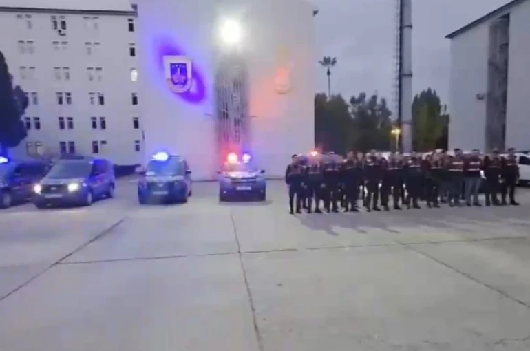 Adana merkezli 24 ilde "uyuşturucuya özendirme" operasyonu: 16 tutuklama 