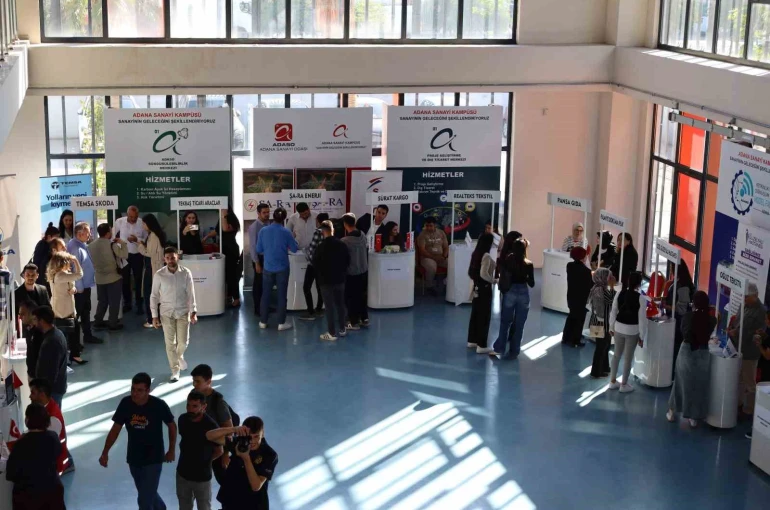 Adana Sanayi Kampüsü’nde istihdam fuarı başladı: 55 firma iş arayan vatandaşlarla doğrudan görüşecek 
