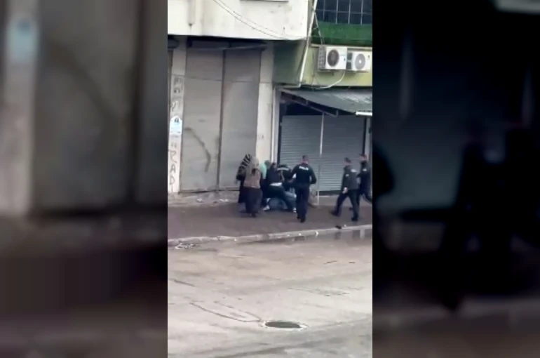 Adana’da sokak ortasında kavga: Polis havaya ateş açtı 