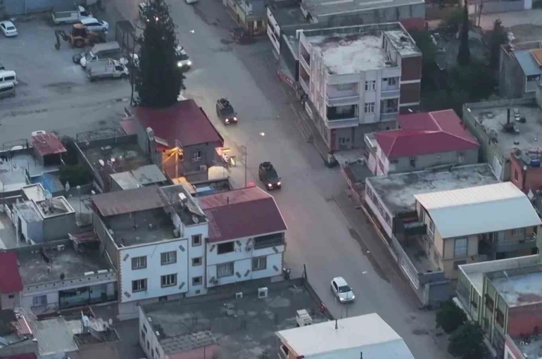 Adana’da torbacılara şafak operasyonu: 15 gözaltı