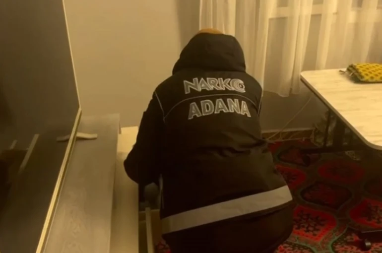 Adana’da uyuşturucu operasyonu: 15 gözaltı 