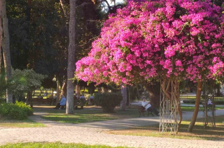 Adana’da yazdan kalma günler yaşanıyor 