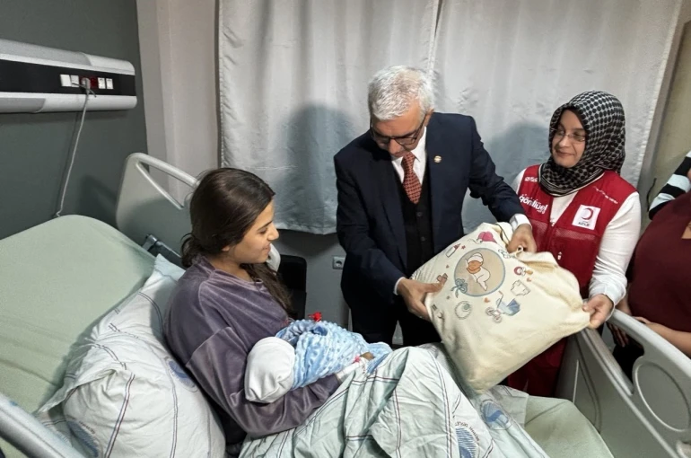 Adana’da yeni yılın ilk bebeği ‘Atlas’ oldu 