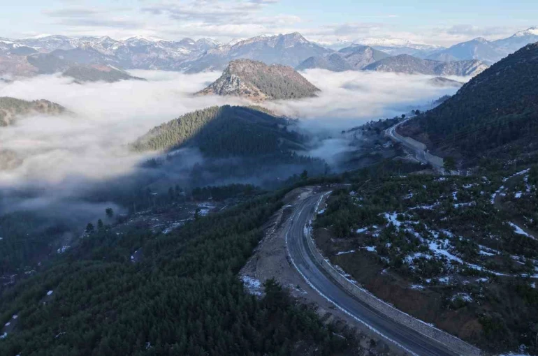 Adana’nın Feke ilçesinde mest eden sis manzarası